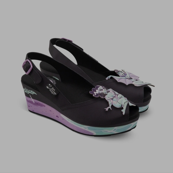 Dark Chocolate Design Beach Ghouls Sandal - Picture 2 of 16